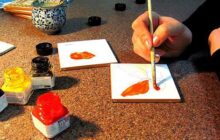 Как красиво расписать плитку на кухне или в ванной