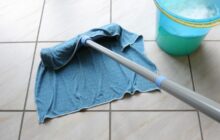 Чем отмыть кафель в ванной: удаление грязи и налета