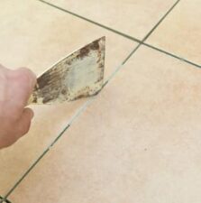 Как легко удалить старую затирку между плиткой?